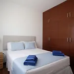 Villa - Alta Calidad Con Piscina Y Jardin *