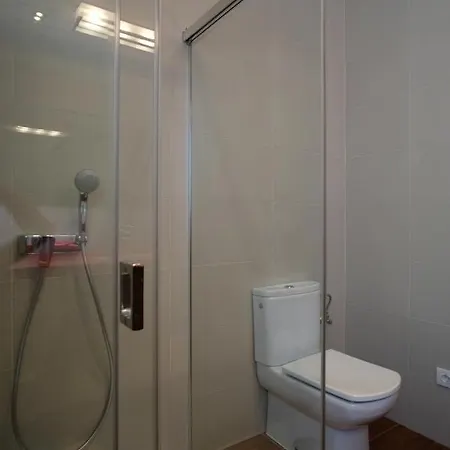 Villa - Alta Calidad Con Piscina Y Jardin *
