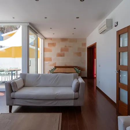 Villa - Alta Calidad Con Piscina Y Jardin *