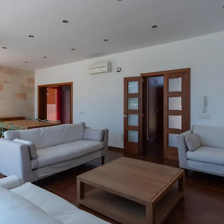 - Alta Calidad Con Piscina Y Jardin 别墅 *